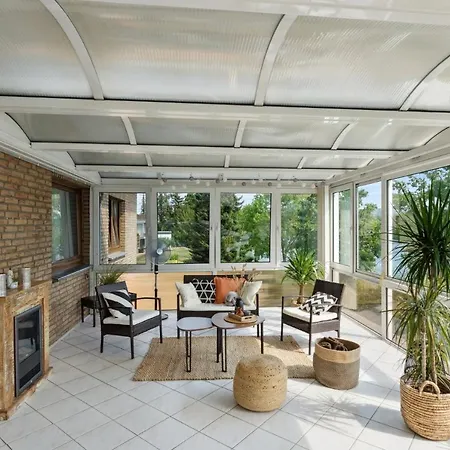 Charysma - Chillout-loft, Wintergarten, E-kamin, Massage-sessel, Schlafzimmer Mit Smart-tv, 2 Parkplaetze شقة *